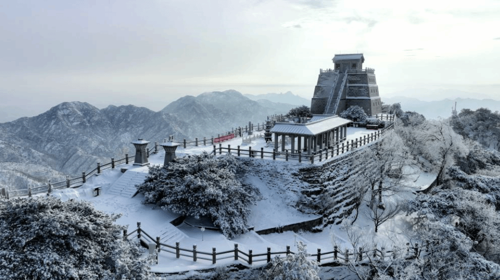 蒙山雪霁美如画